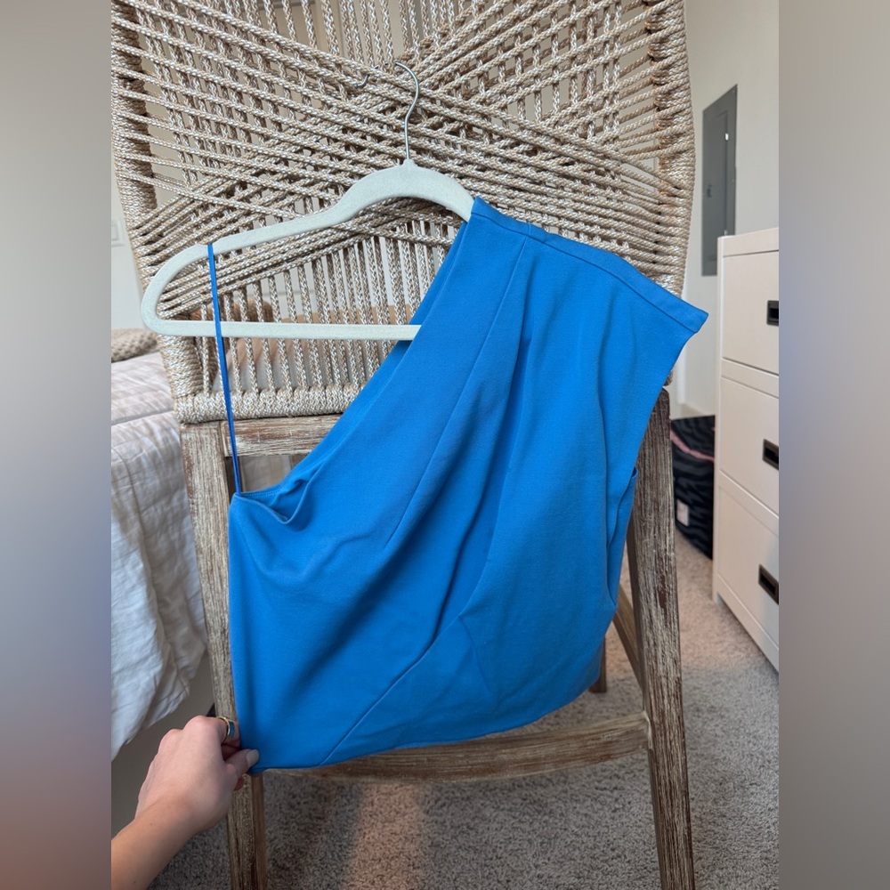 Express One Shoulder Top